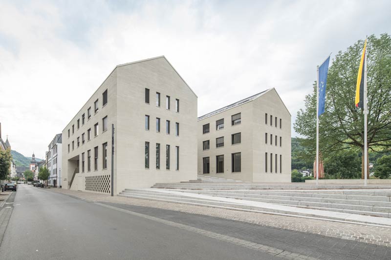 Rathaus der Vebandsgemeinde Zell (Mosel)